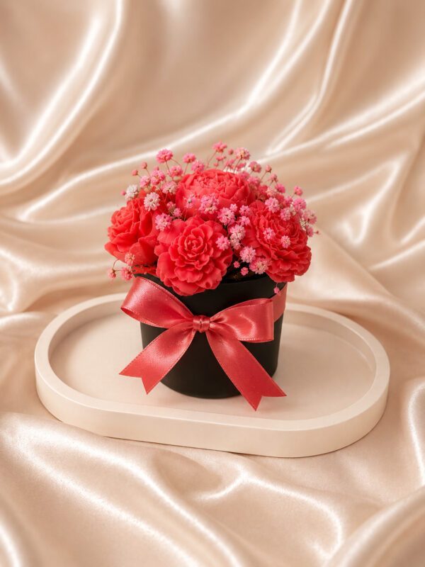 Pluckable Rose Bouquet Candles