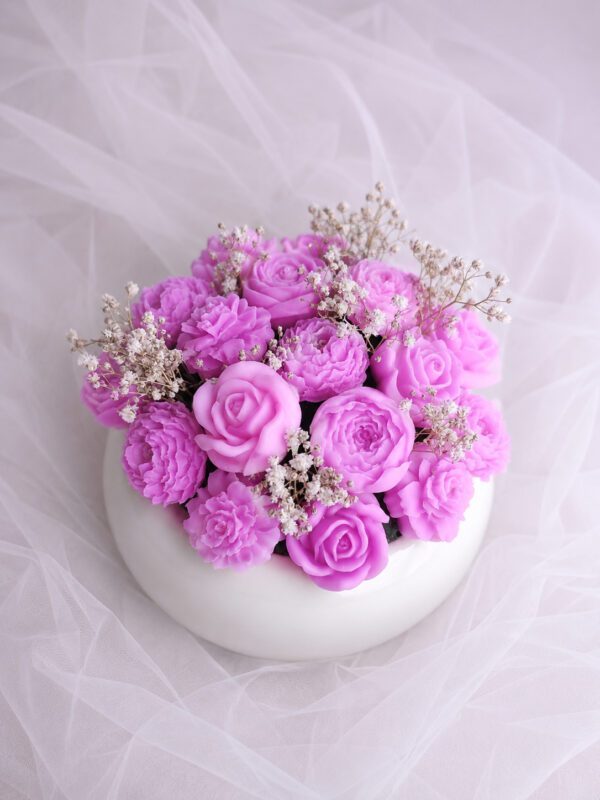 Mixed Rose Bouquet Pot Candle