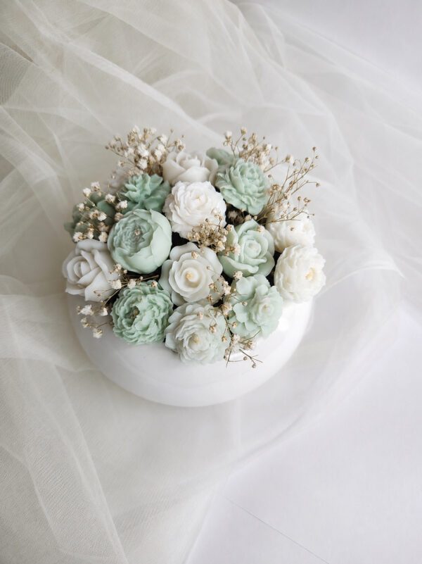 Mixed Rose Bouquet Pot Candle